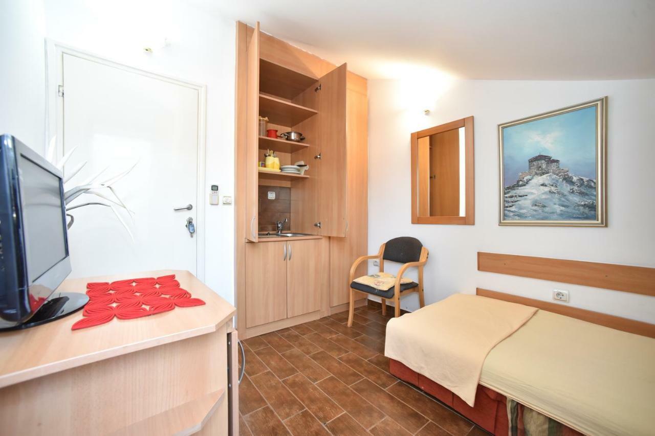 Bologna Apartments Budva Exterior photo